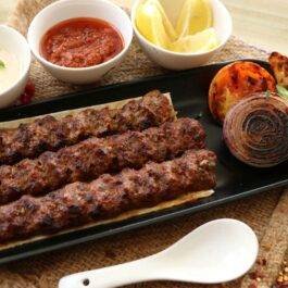 طبق كباب لحم Lamb Kabab Platter